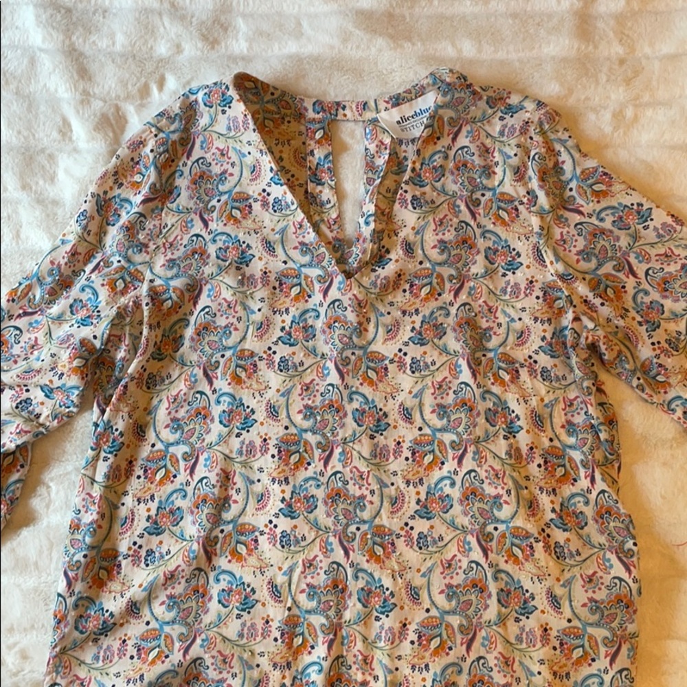 Women’s Medium top